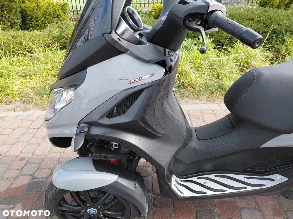 Piaggio MP-3 - 17