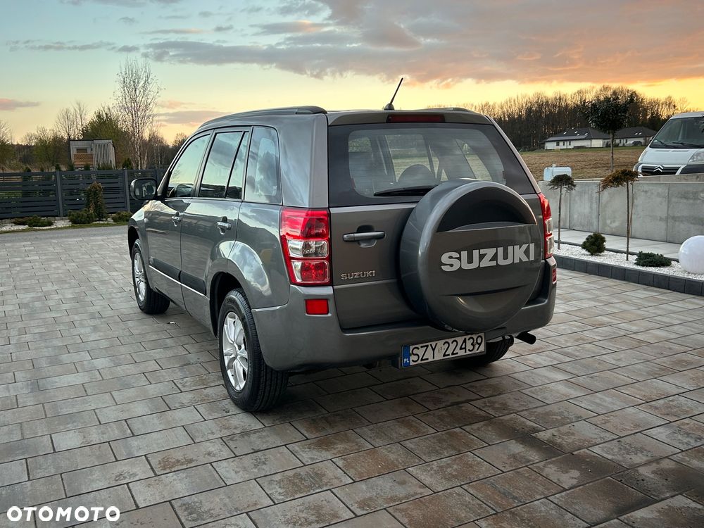 Suzuki Grand Vitara 2.0 - 3