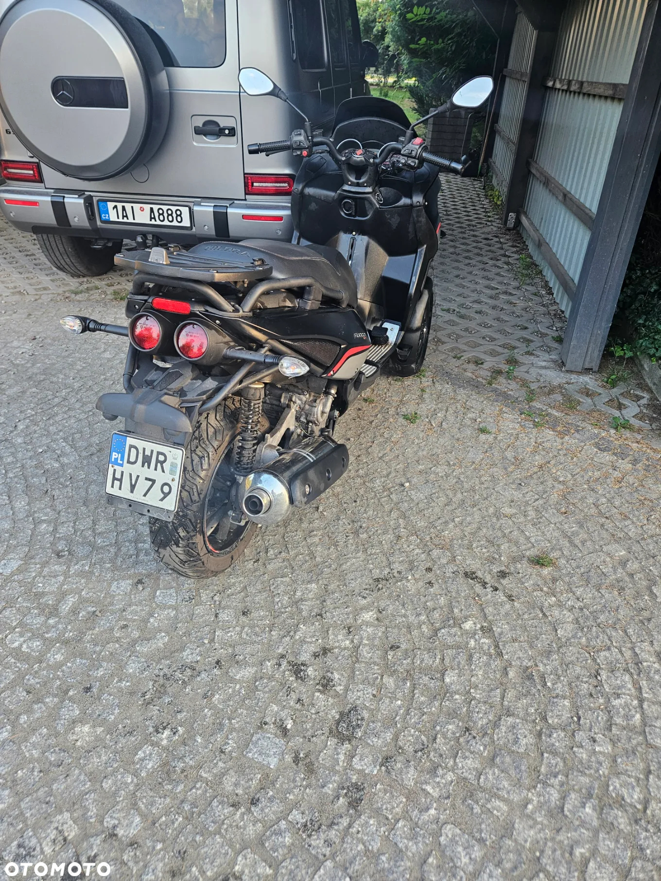 Piaggio MP-3 - 10