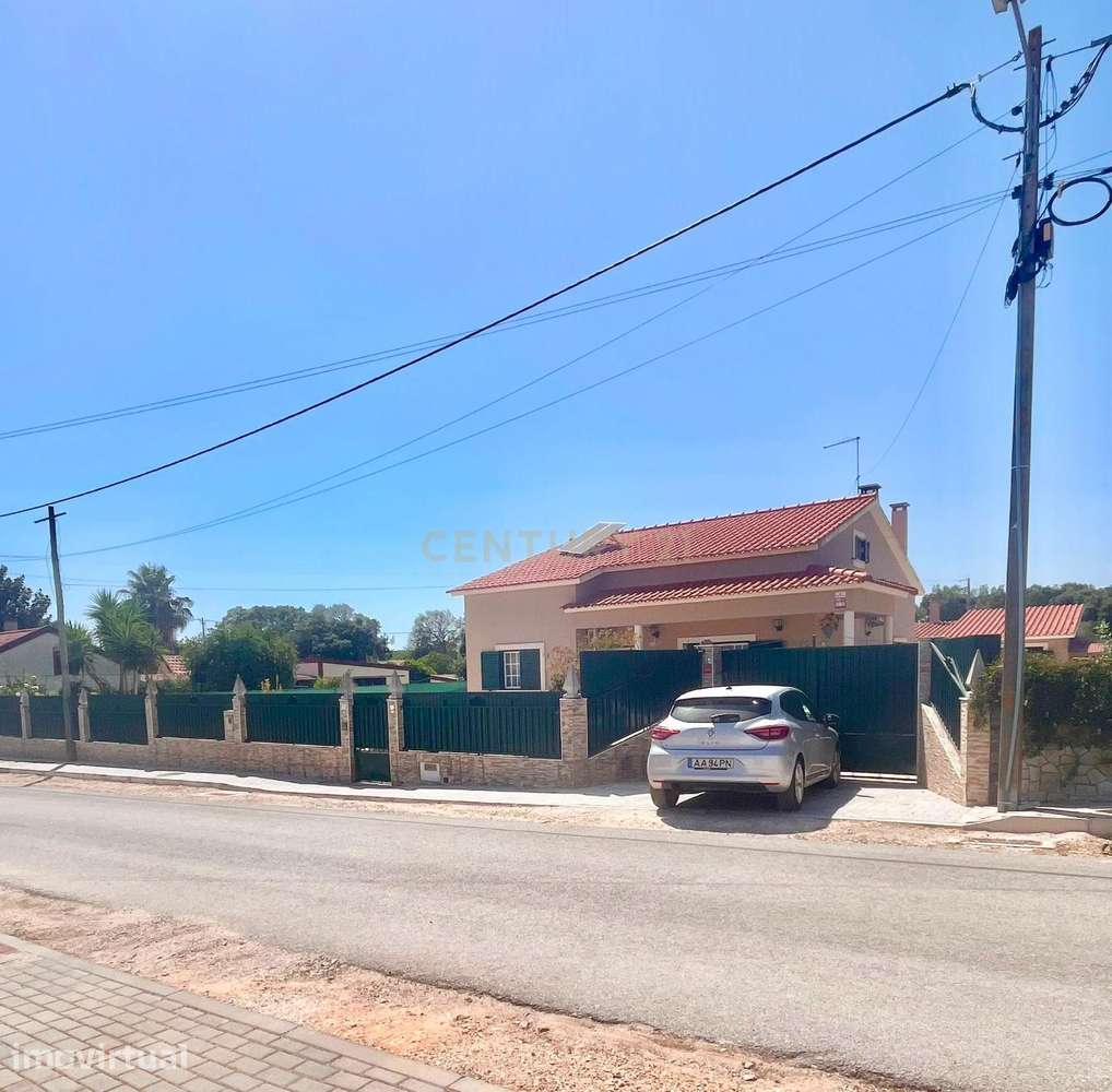 Moradia T2+2 Térrea com Piscina, Anexo de 50 m² e Lote de 1.690 m² - Grande imagem: 2/45