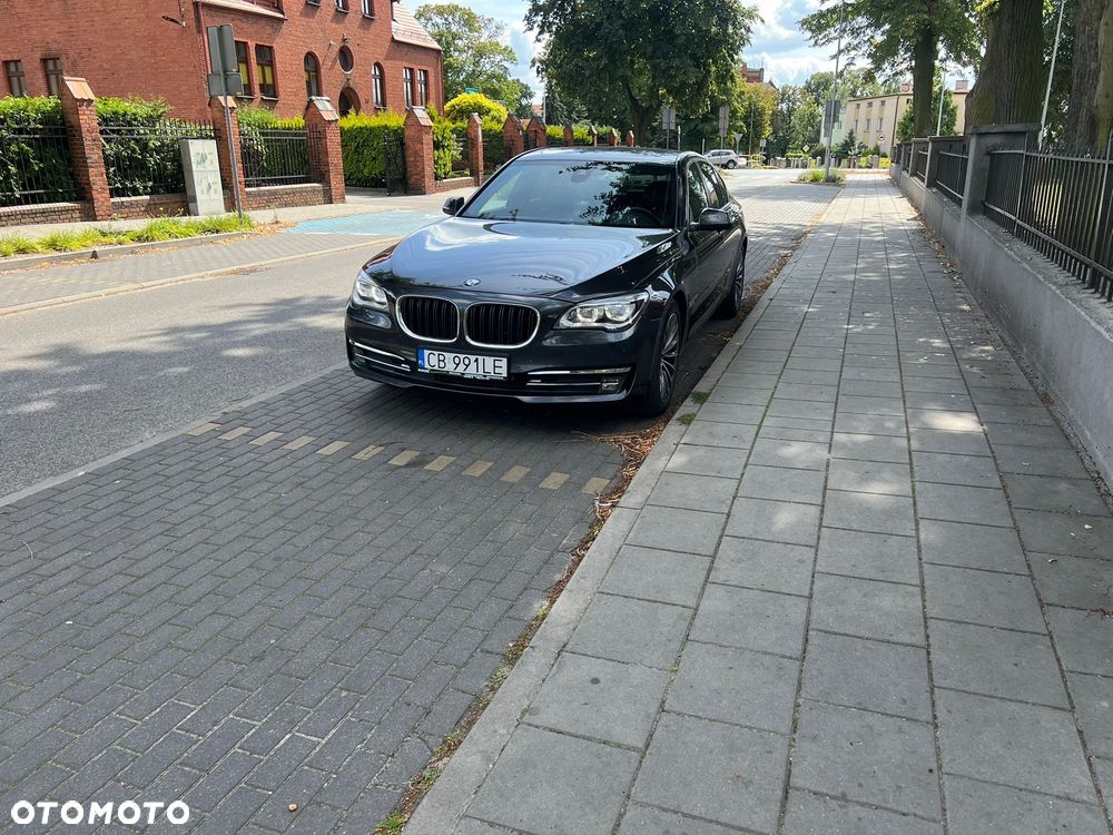 BMW Seria 7 730d xDrive Edition Exclusive - 4