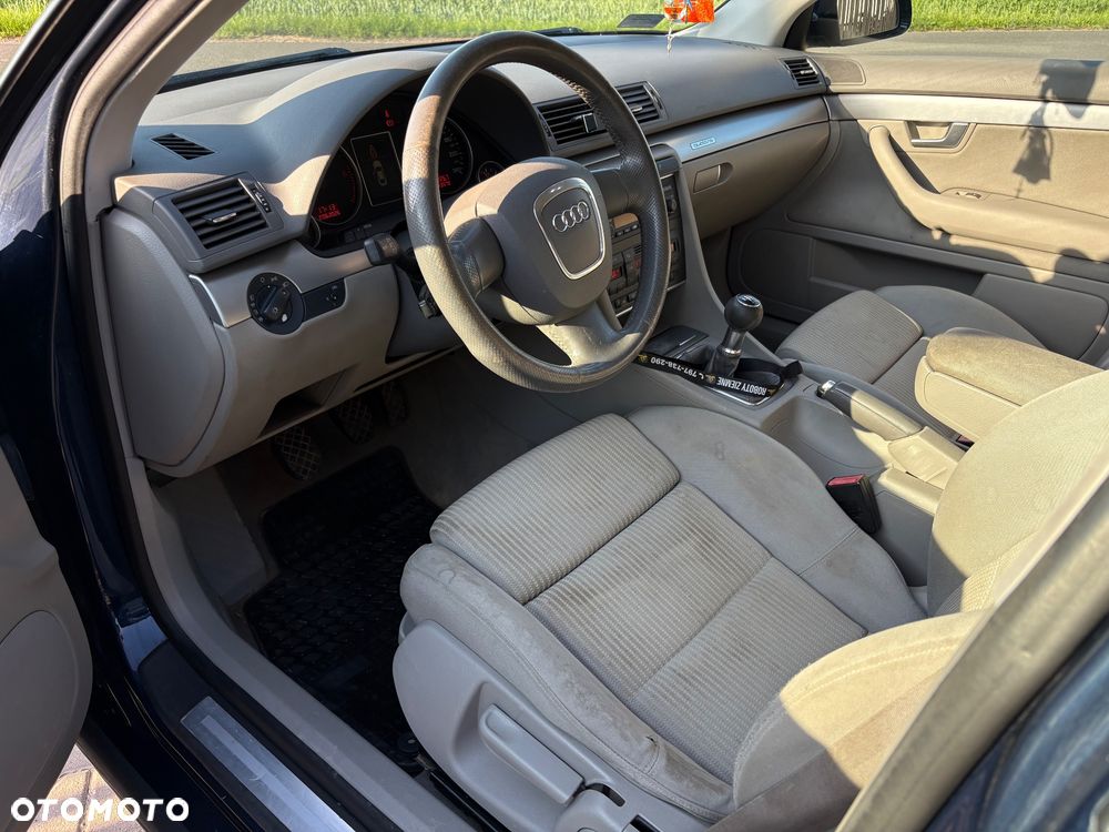 Audi A4 Limousine 3.0 TDI DPF quattro - 12