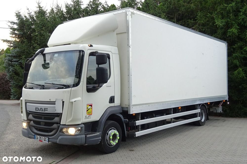 DAF LF 220 Euro 6 kontener 18p winda sprowadzony książka - 18