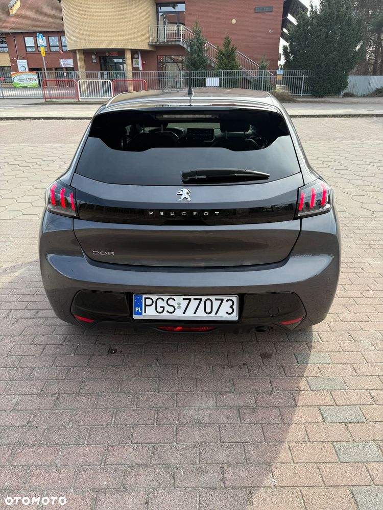 Peugeot 208 - 35