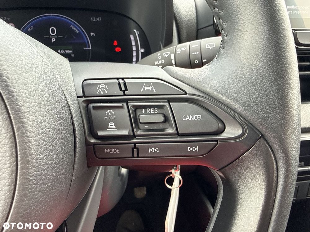 Toyota Yaris Hybrid 1.5 Style - 18