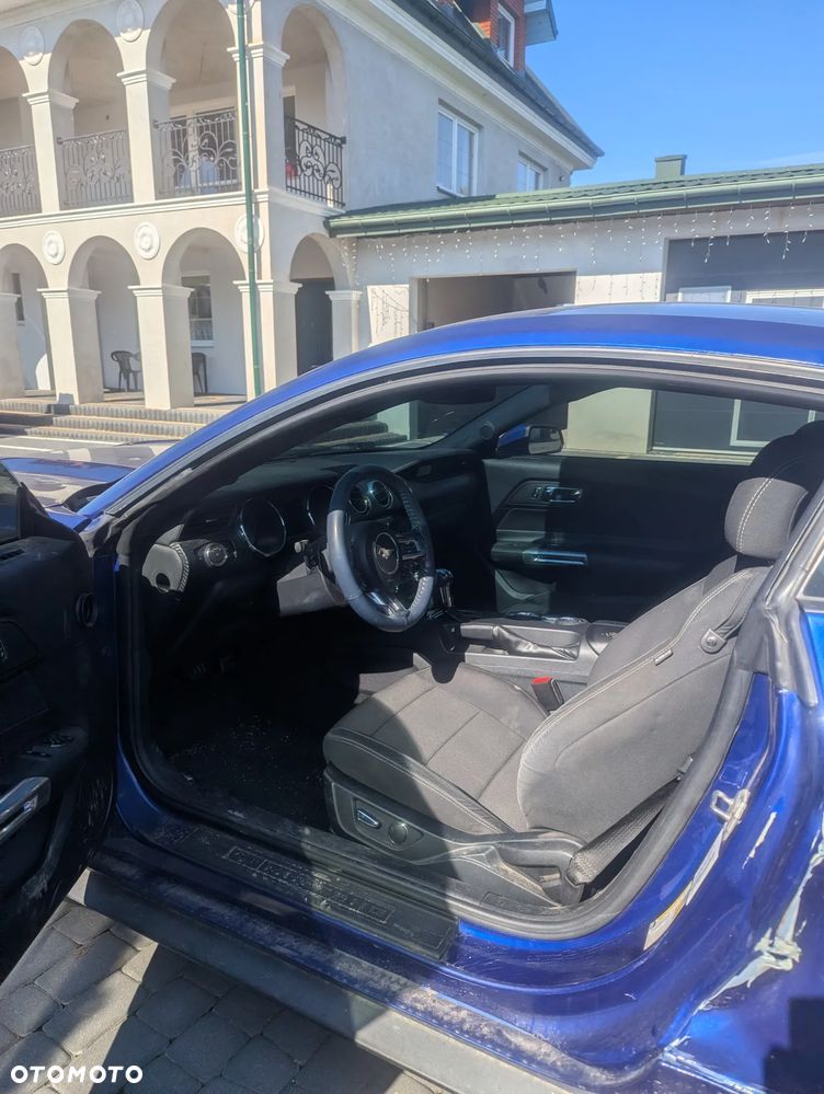 Ford Mustang 3.7 V6 - 8