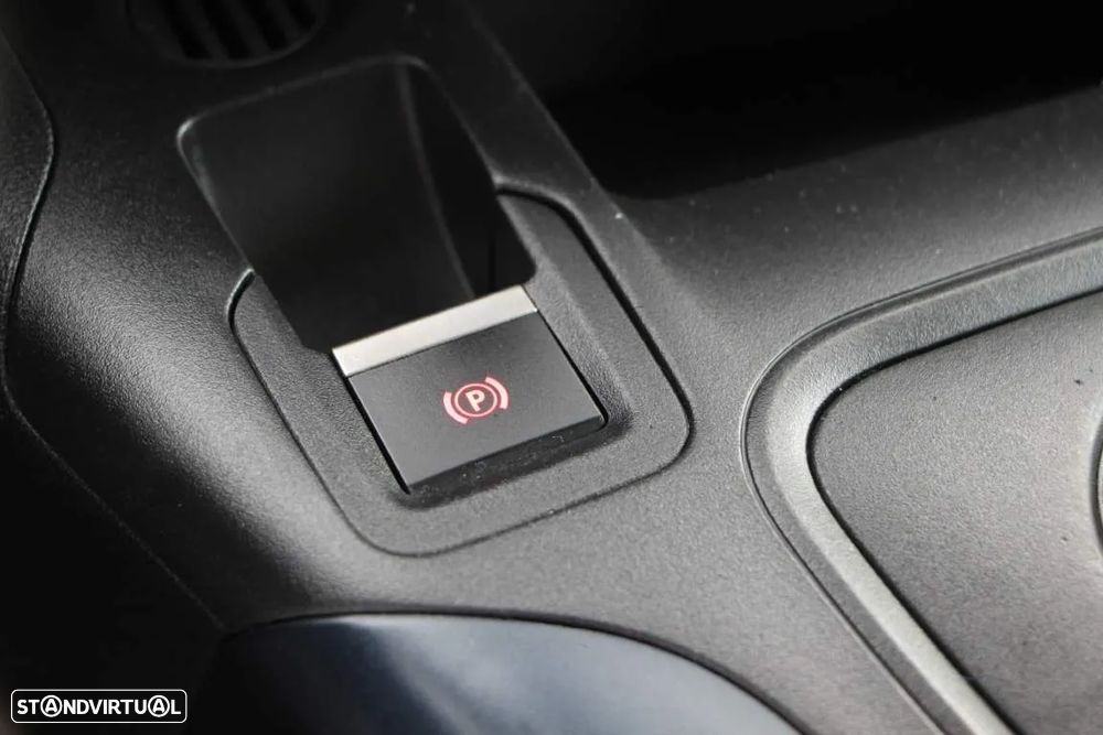 Peugeot Rifter 1.5 BlueHDi Allure EAT8 - 18