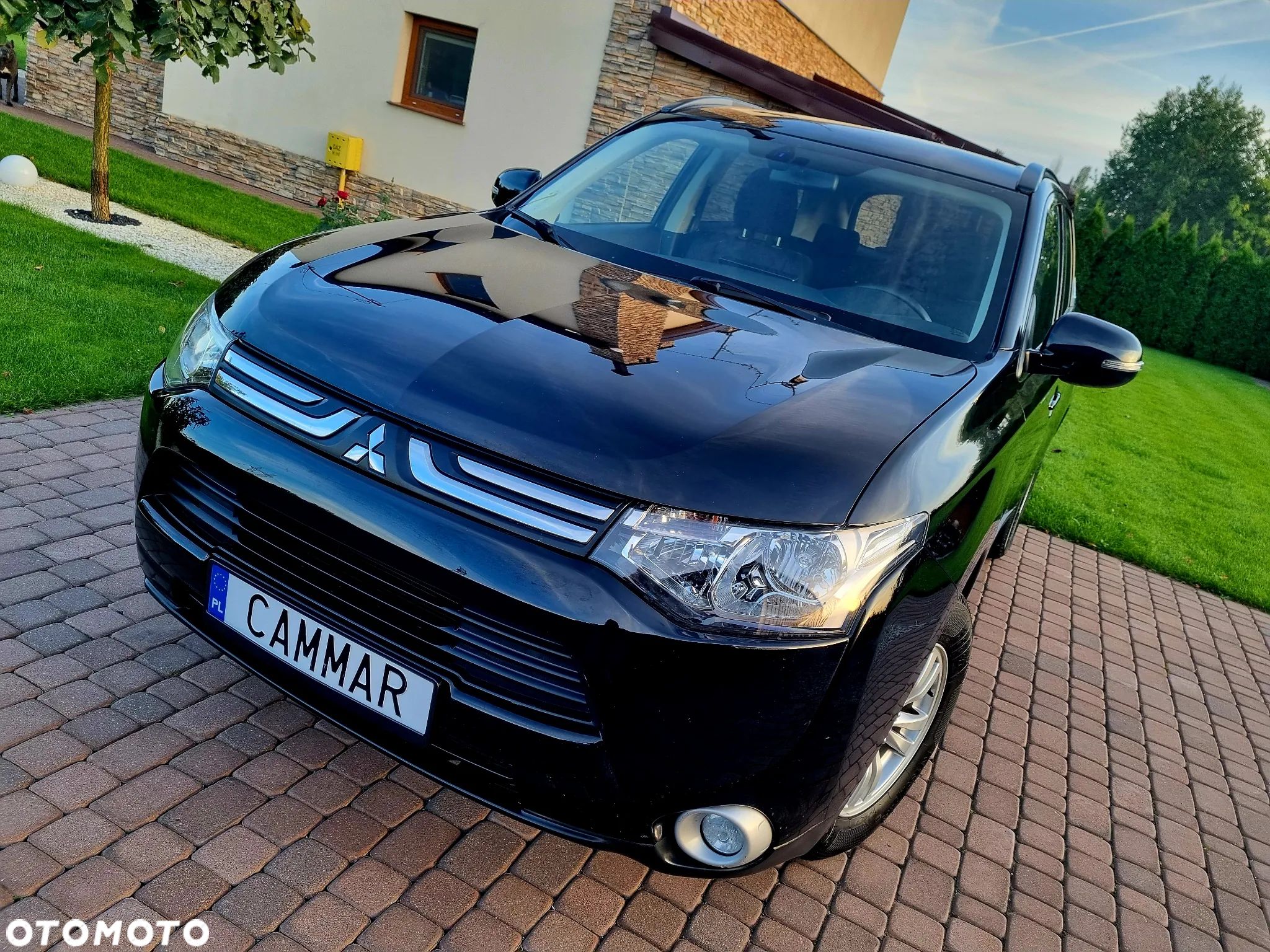 Mitsubishi Outlander - 1
