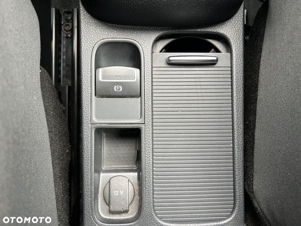 Volkswagen Sharan 2.0 TDI BlueMotion Technology Comfortline - 26