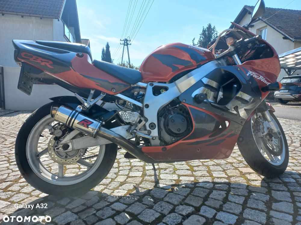 Honda CBR - 7