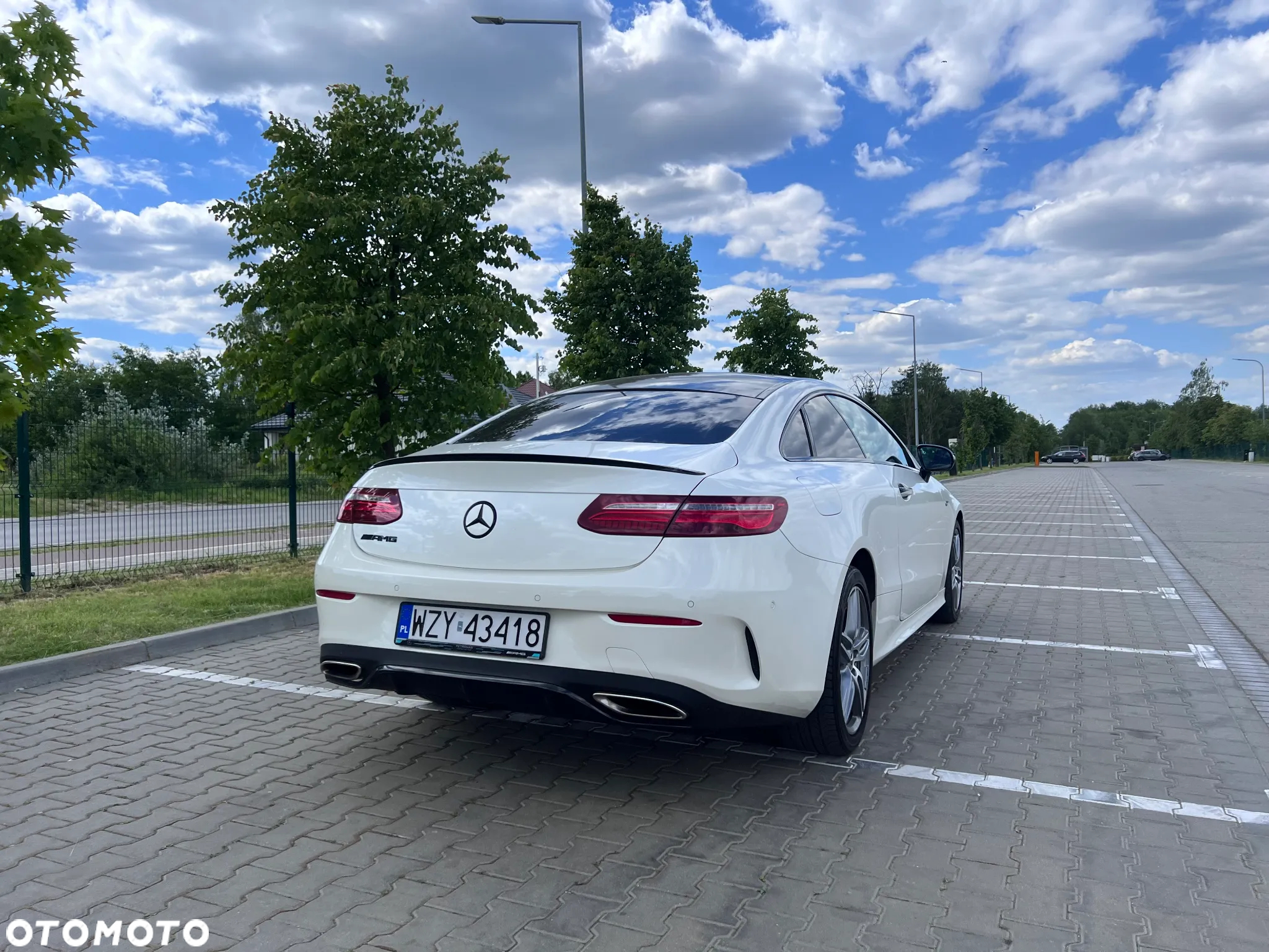 Mercedes-Benz Klasa E 400 4Matic Coupe 9G-TRONIC AMG Line - 7