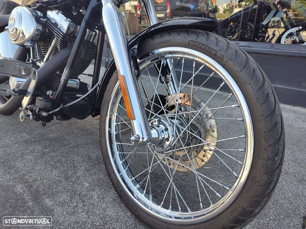 Harley-Davidson Softail Deuce - 13