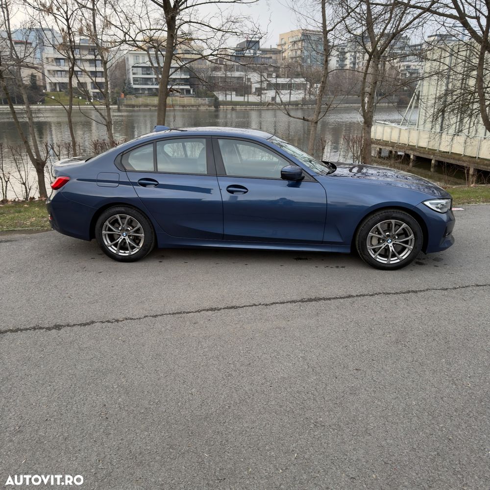 BMW Seria 3 330i AT - 5