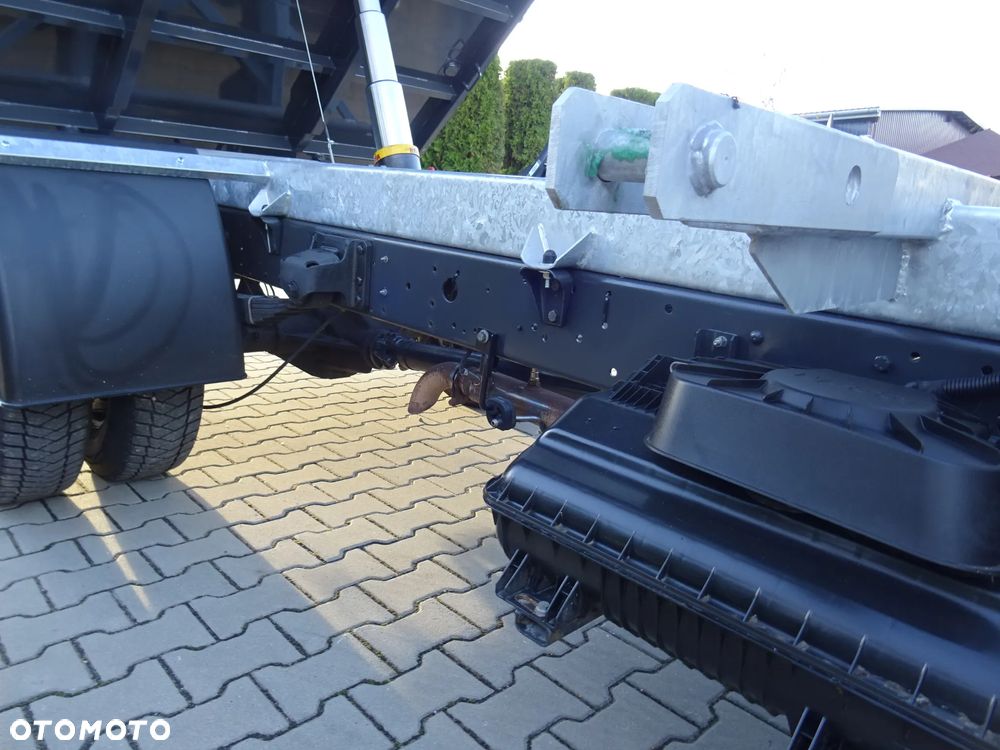 Iveco 72c18 Wywrotka 3-stronna 3,0 HPi 180KM Klima Hak Super Stan - 8