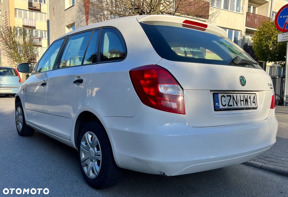Skoda Fabia - 4