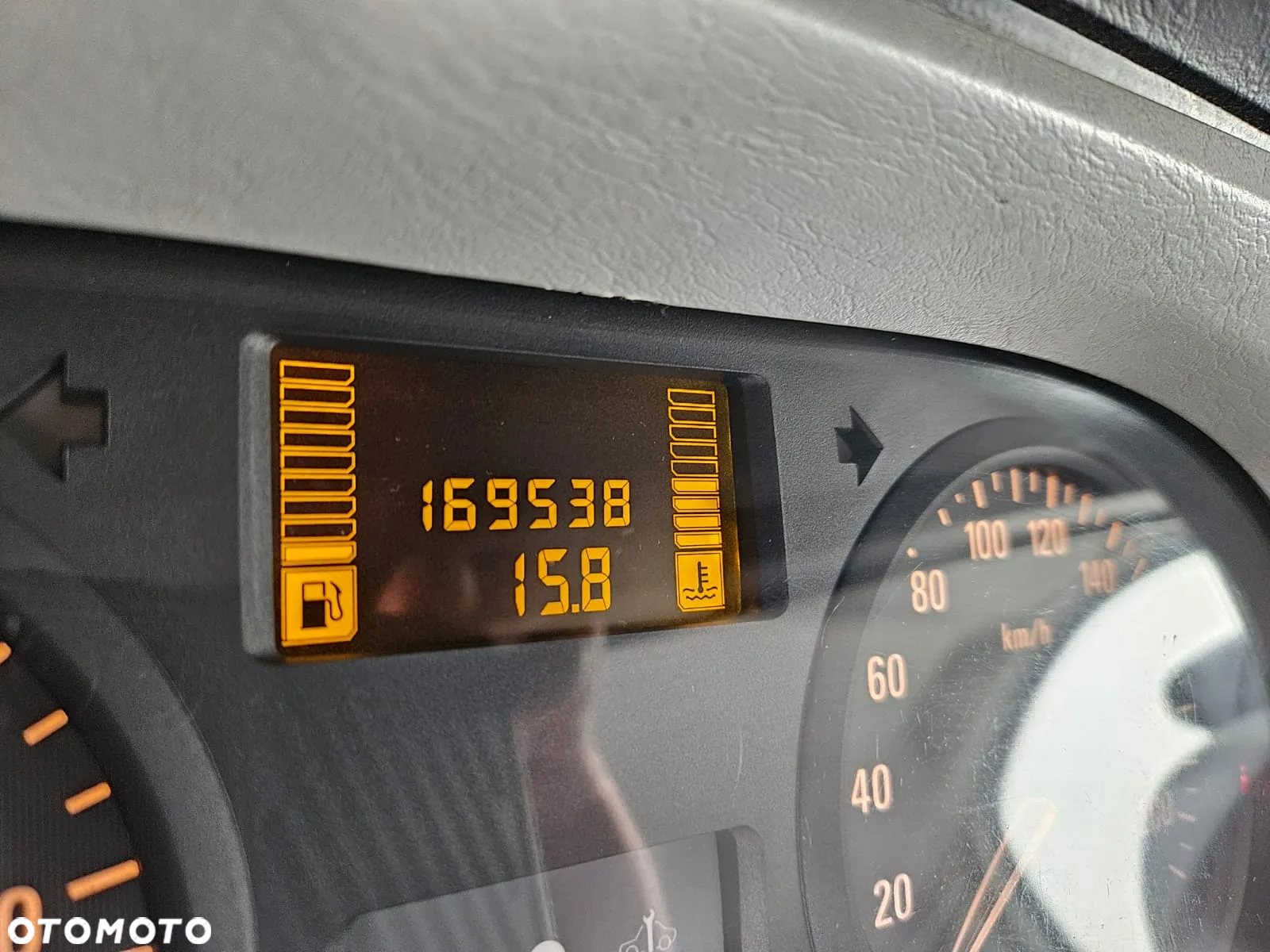 Opel VIVARO - 15