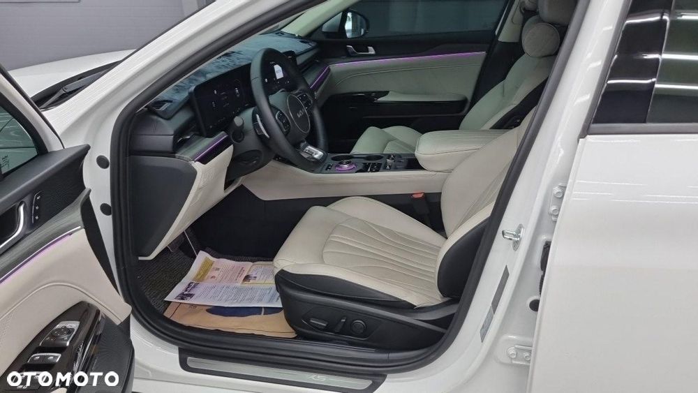 Kia K5 - 8