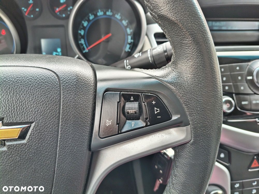 Chevrolet Cruze 2.0 LS - 28