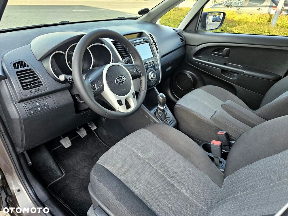 Kia Venga 1.6 CVVT Black Collection - 23