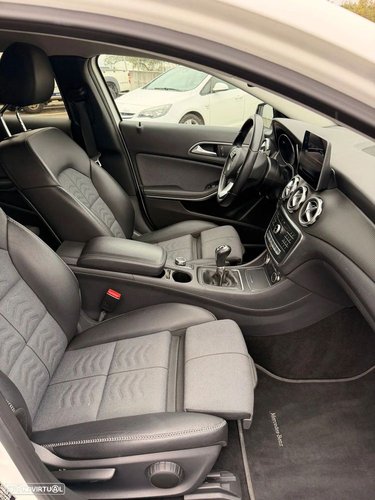 Mercedes-Benz GLA 180 - 7