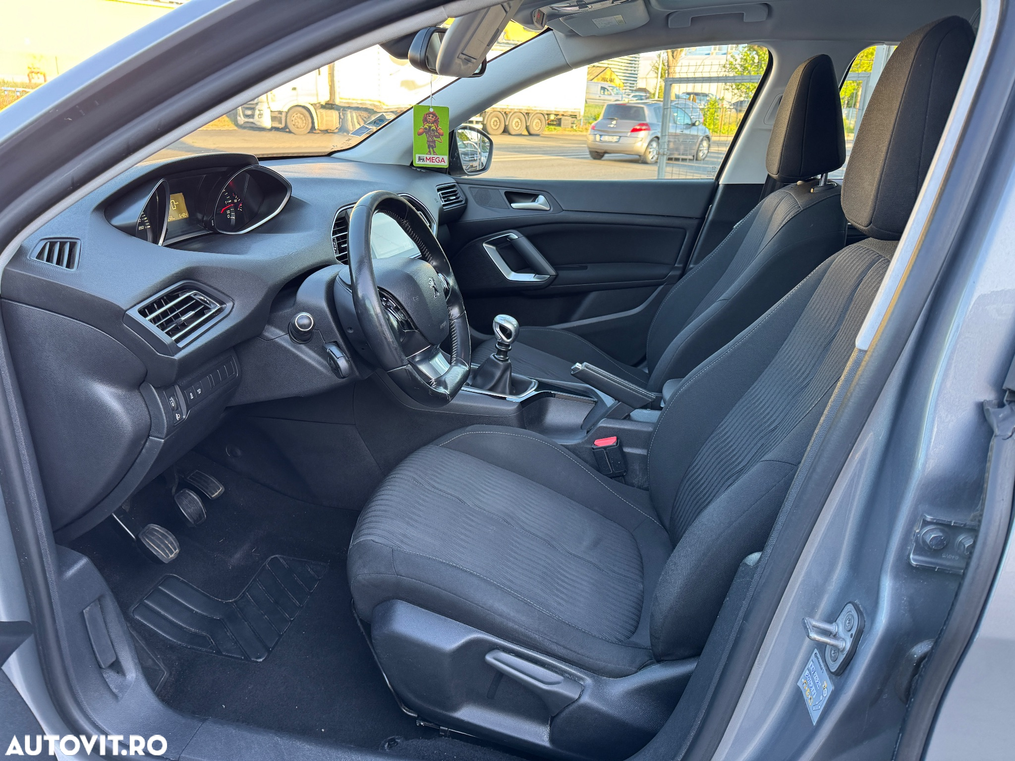 Peugeot 308 SW BlueHDi 120 Stop & Start Business-Line - 33