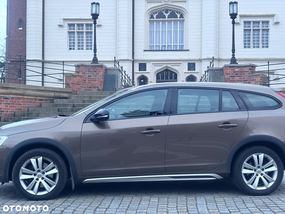 Volvo V60 Cross Country D4 Drive-E Summum - 31
