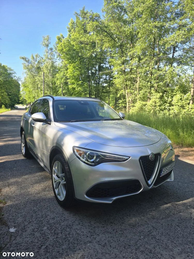Alfa Romeo Stelvio 2.0 Turbo 16V AT8-Q4 Veloce Ti - 4