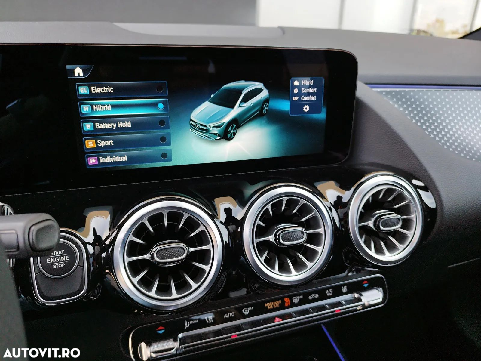 Mercedes-Benz GLA - 21