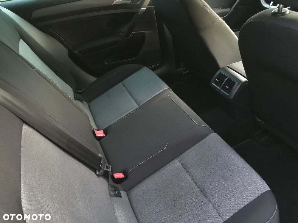 Volkswagen Golf 1.2 TSI BlueMotion Technology Comfortline - 30