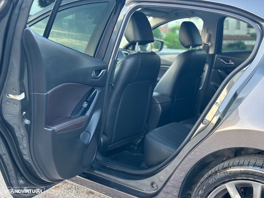 Mazda 3 Hatchback 1.5 Sky-D Excellence Pack Leather - 22