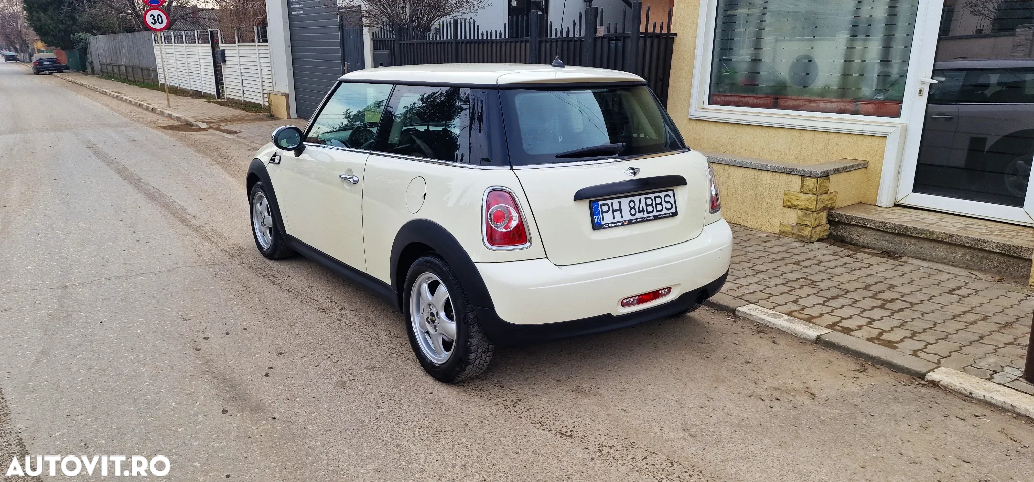 Mini ONE Standard - 3