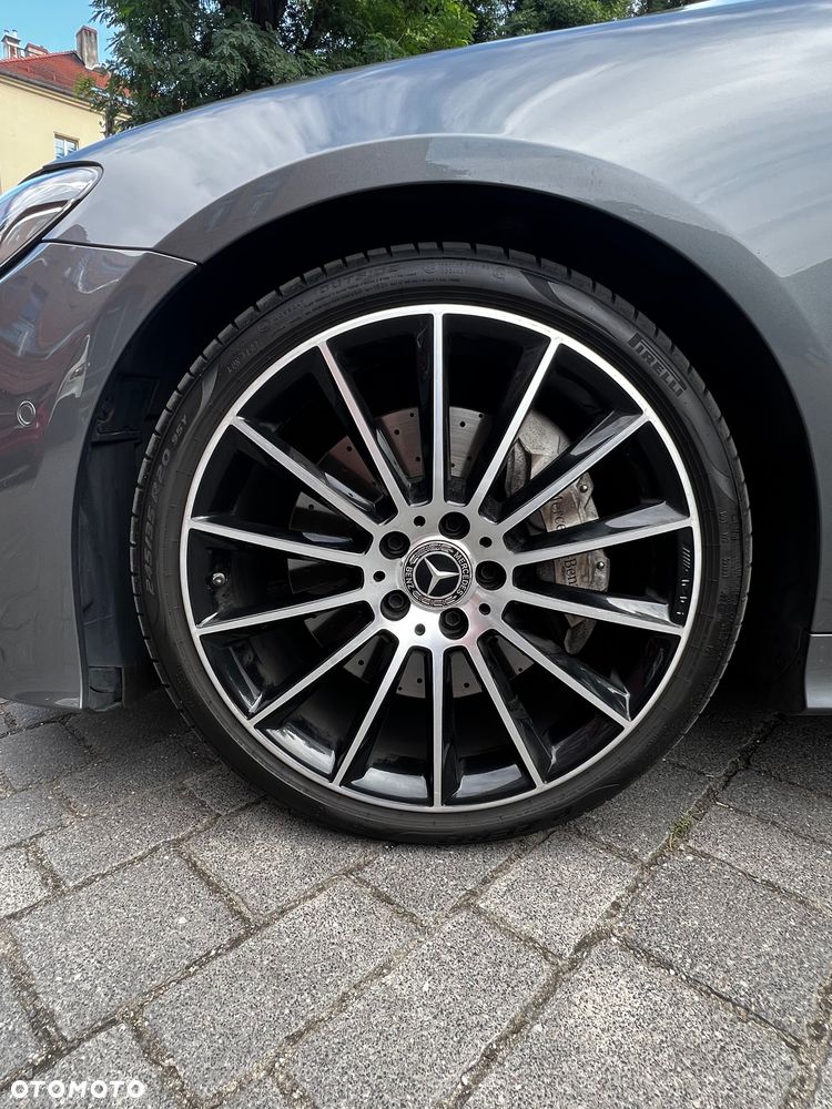 Mercedes-Benz Klasa E 300 9G-TRONIC - 10