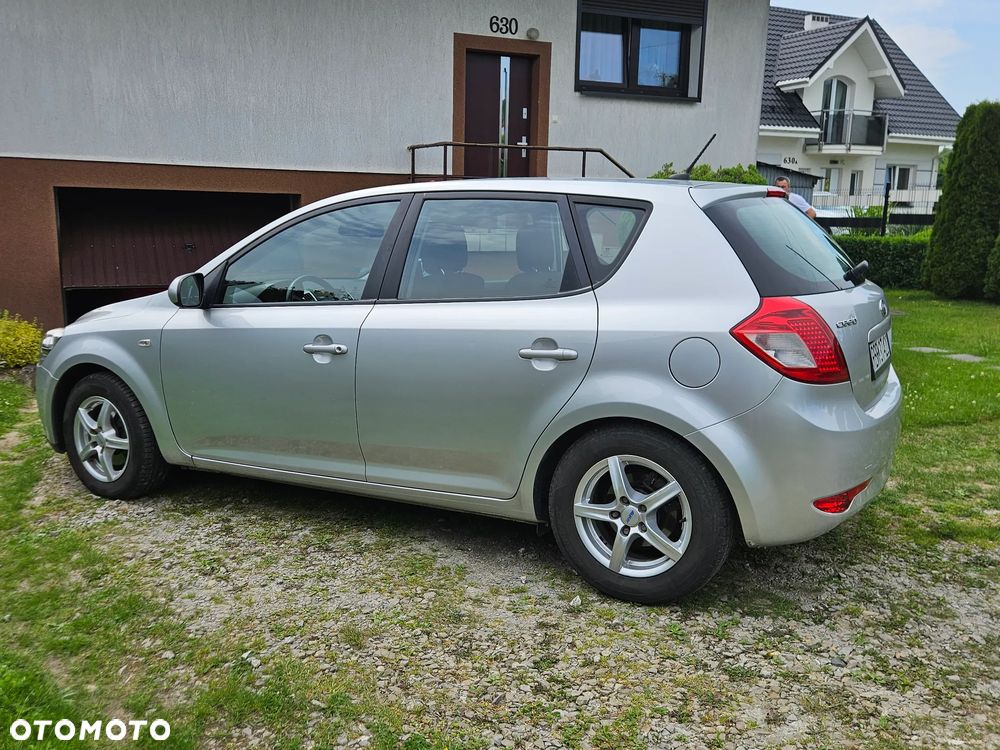 Kia Ceed 1.4 CVVT Attract - 7