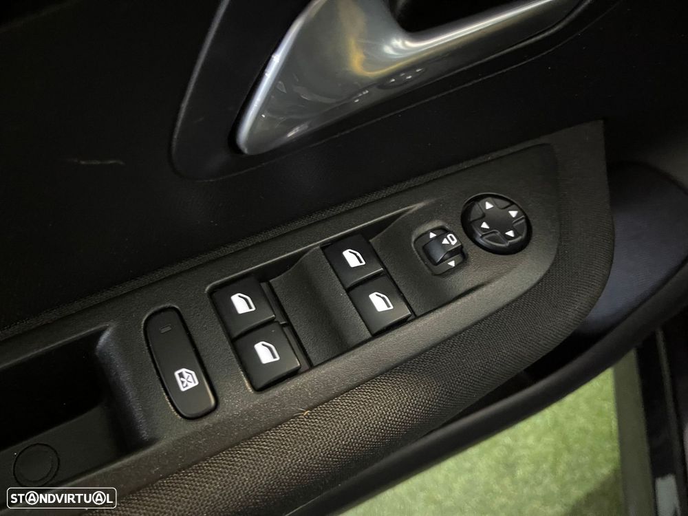 Peugeot 208 1.5 BlueHDi Active Pack - 26