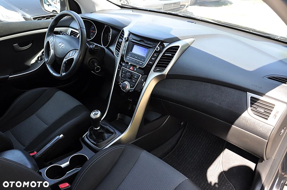 Hyundai i30 1.6 GDI Premium - 23