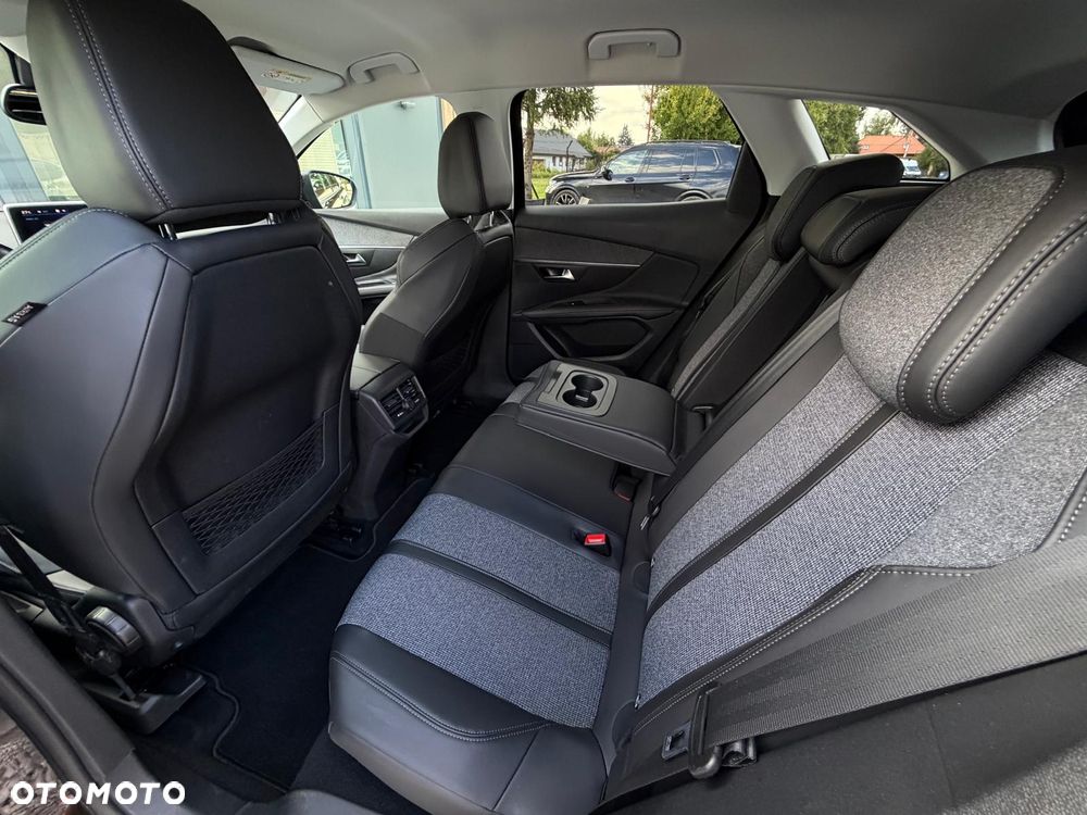 Peugeot 3008 BlueHDi 130 Stop & Start EAT8 Allure - 22