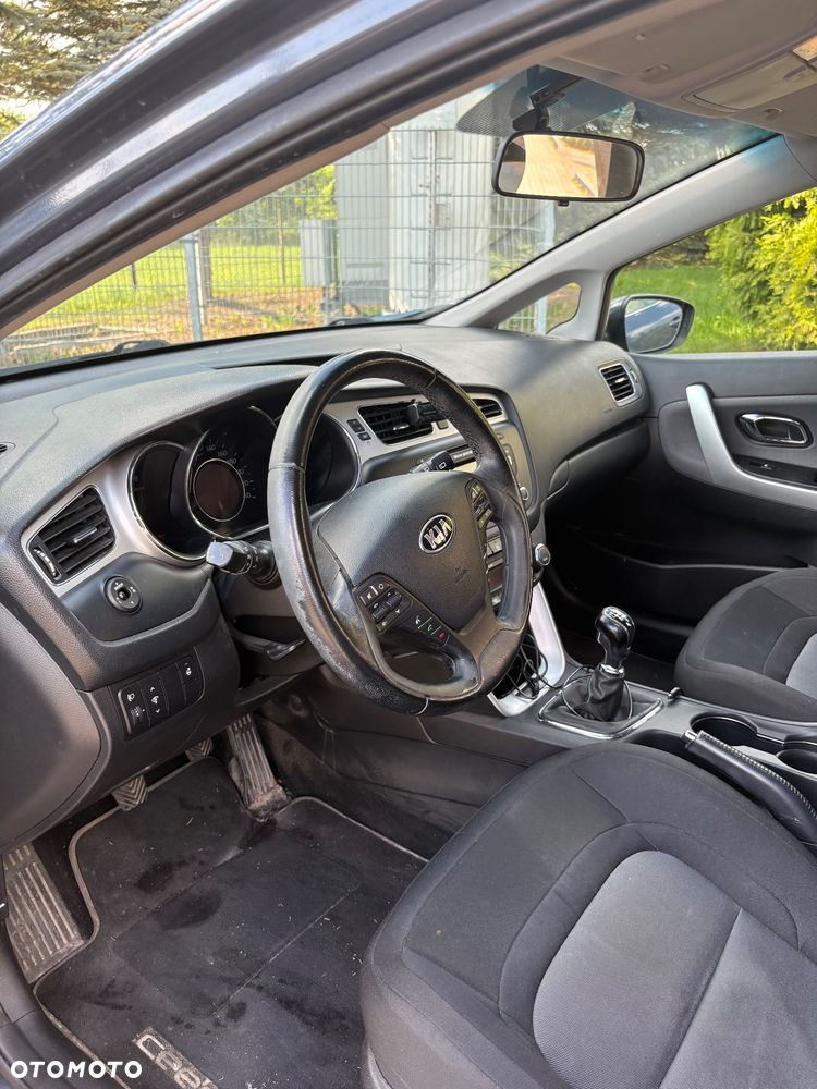 Kia Ceed 1.4 L - 19