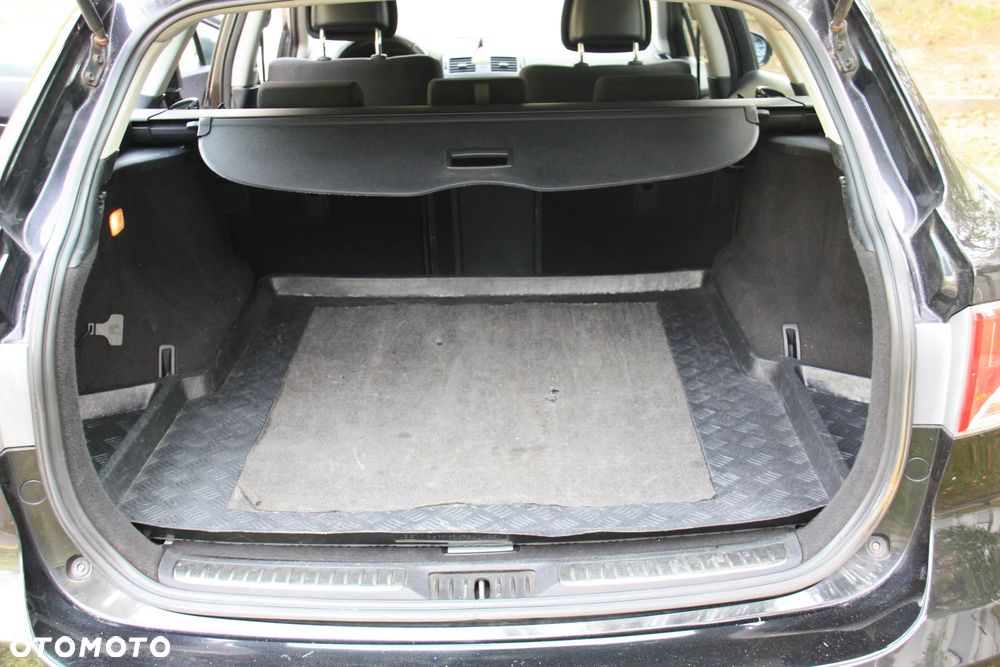 Toyota Avensis 1.8 Executive - 16