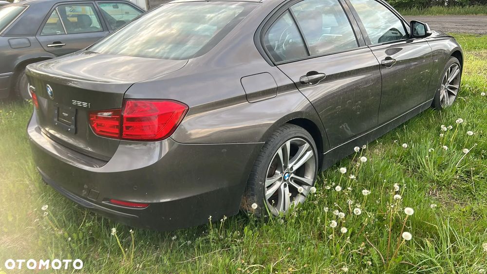 BMW Seria 3 328i xDrive Sport Line - 2
