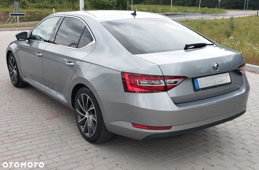 Skoda Superb 2.0 TDI 4x4 L&K DSG - 3