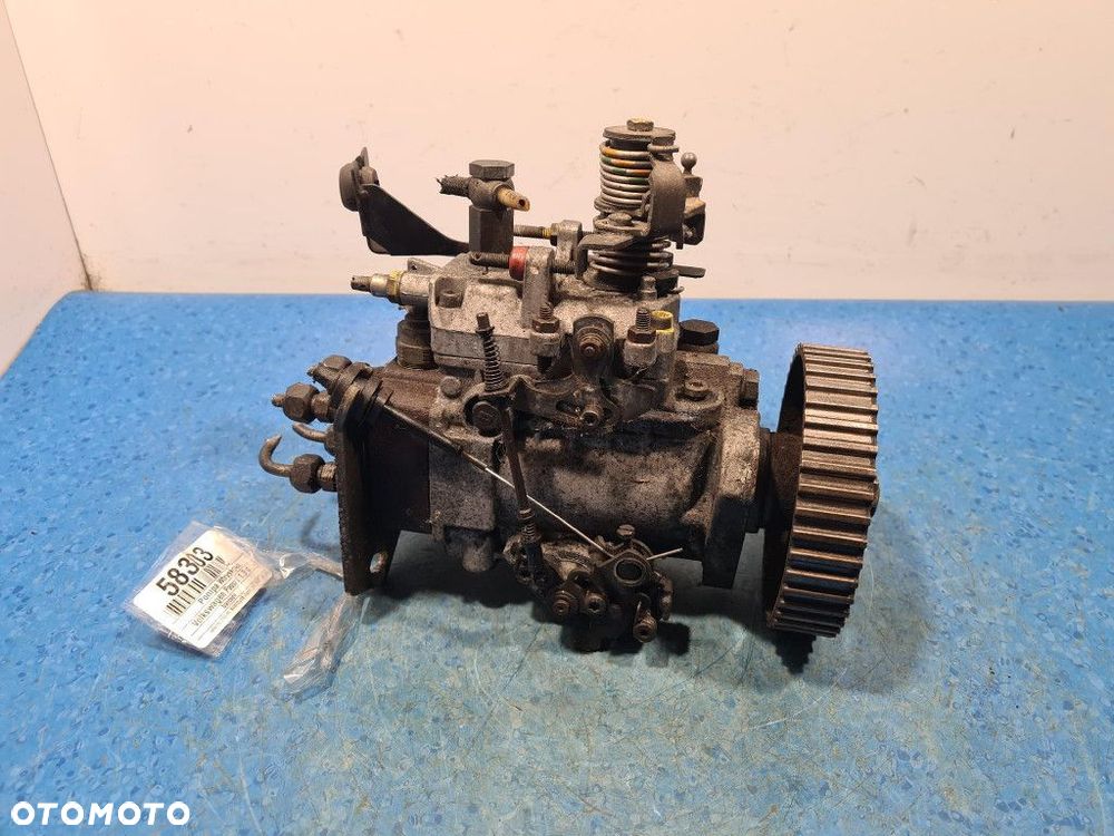 VOLKSWAGEN PASSAT B3 1.9 D POMPA WTRYSKOWA 028130107 - 1