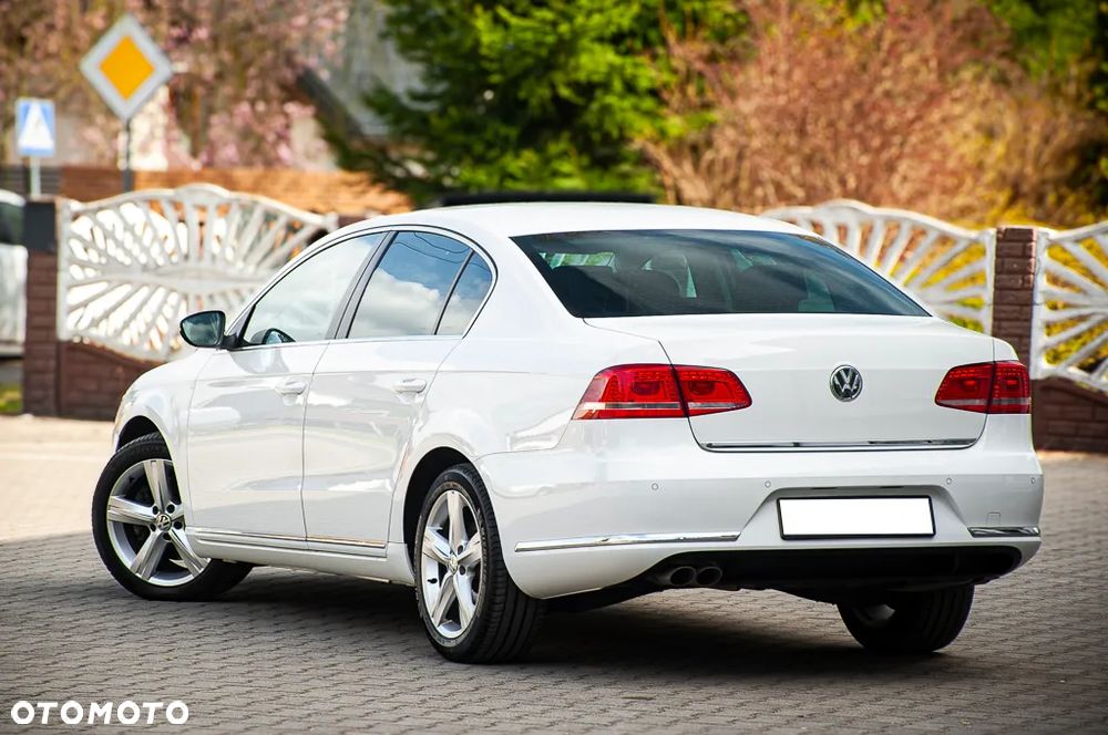 Volkswagen Passat 2.0 Blue TDI SCR Highline - 12