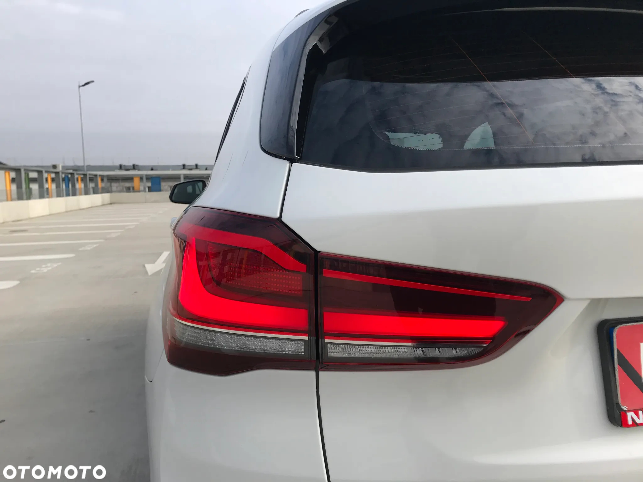 BMW X1 sDrive18i Business Edition - 18