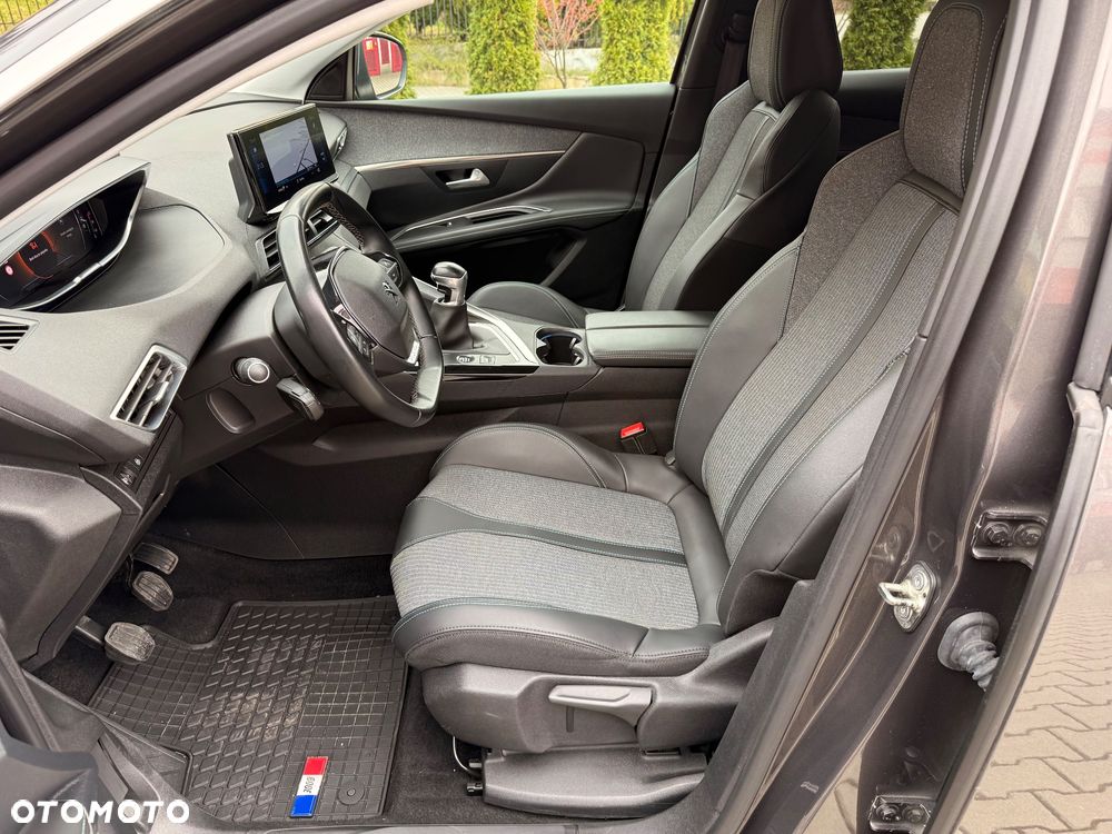 Peugeot 3008 1.5 BlueHDi Allure S&S - 20