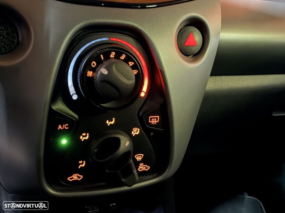 Toyota Aygo 1.0 X-Play+X-Touch - 19