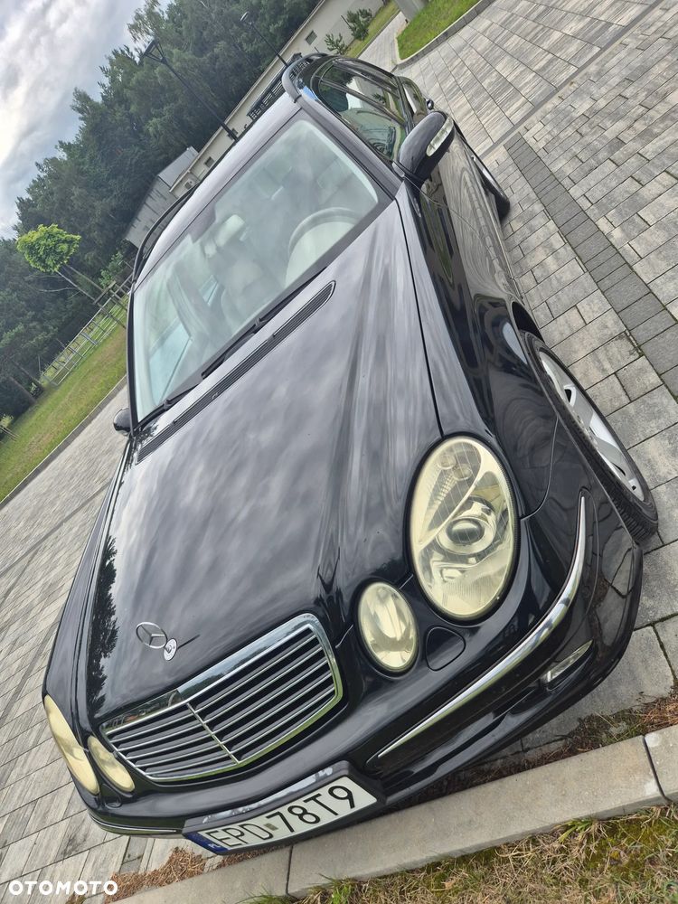 Mercedes-Benz Klasa E 240 4-Matic T Avantgarde - 1