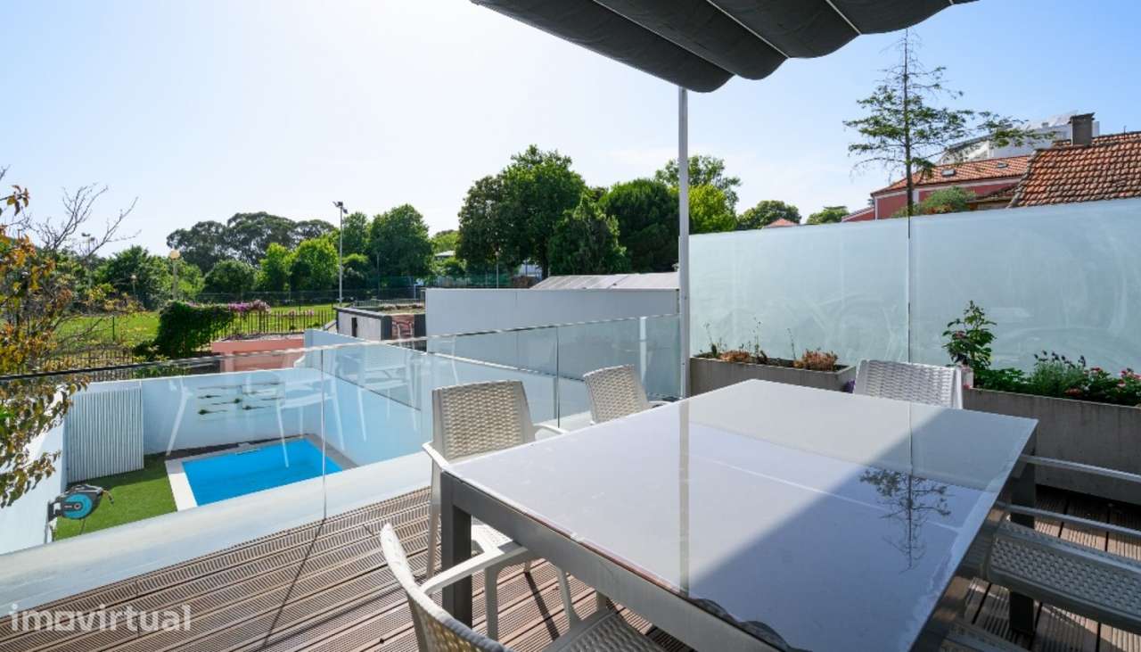 Moradia V3 com piscina e jardim para venda em Serralves no Porto - Grande imagem: 3/21