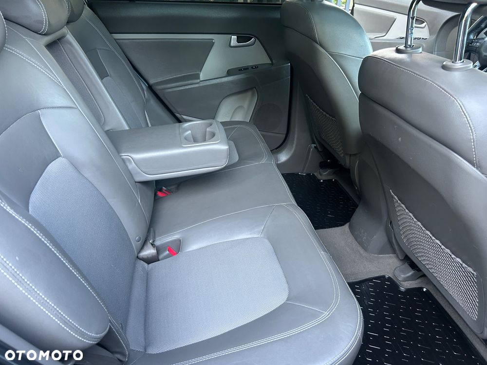 Kia Sportage 1.7 CRDI 2WD Attract - 14