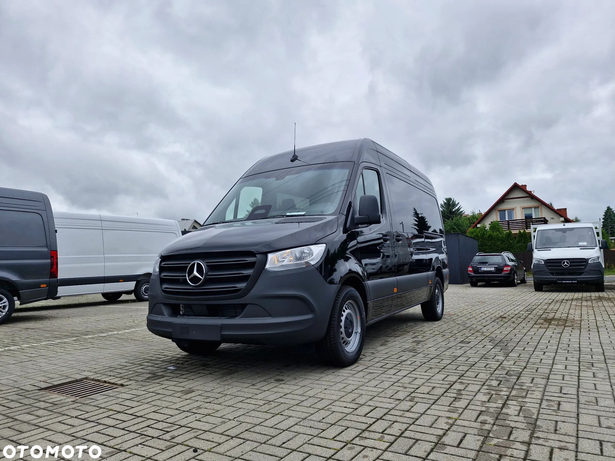 Mercedes-Benz Sprinter - 1