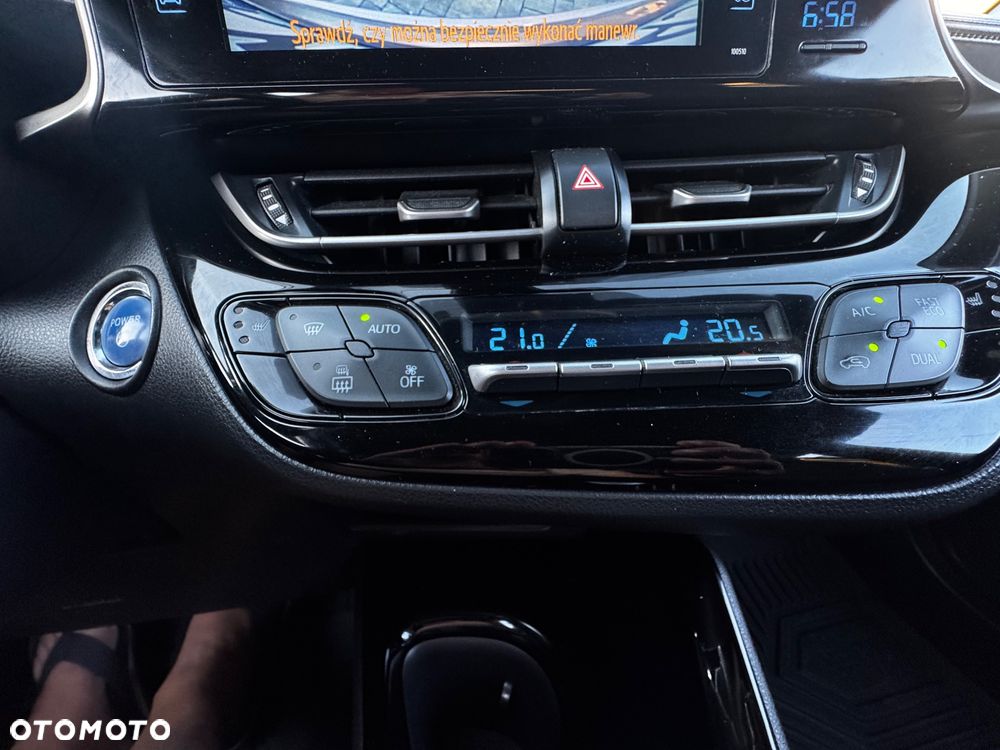 Toyota C-HR Style Selection - 11
